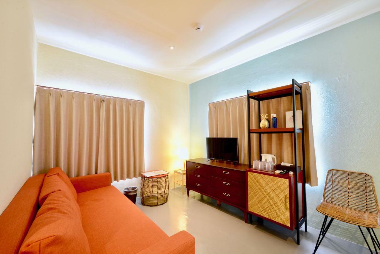 Adan hotel Nago Buitenkant foto